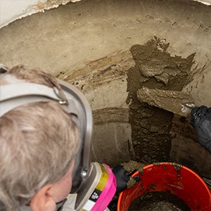 Applying QSR inside a manhole